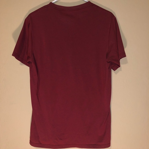 OAKLEY V-neck T-Shirt NWOT - Picture 5 of 5